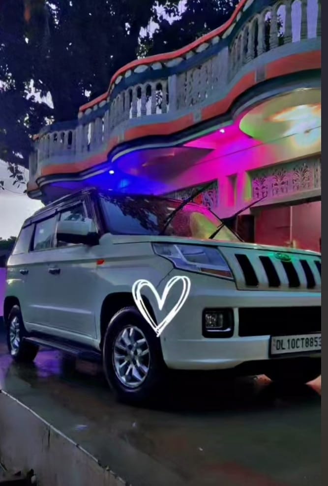 Mahindra TUV300 T8